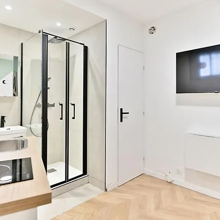 Apartman Confortable Avenue Gourgaud - V *
